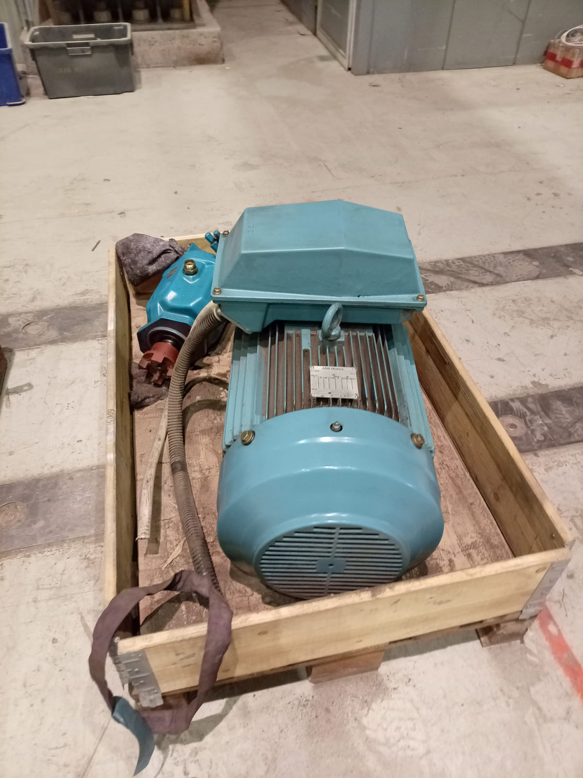 ABB 37 kW sähkömoottori HXR 200MLB 4 B5 – 1470 rpm / 275 kg