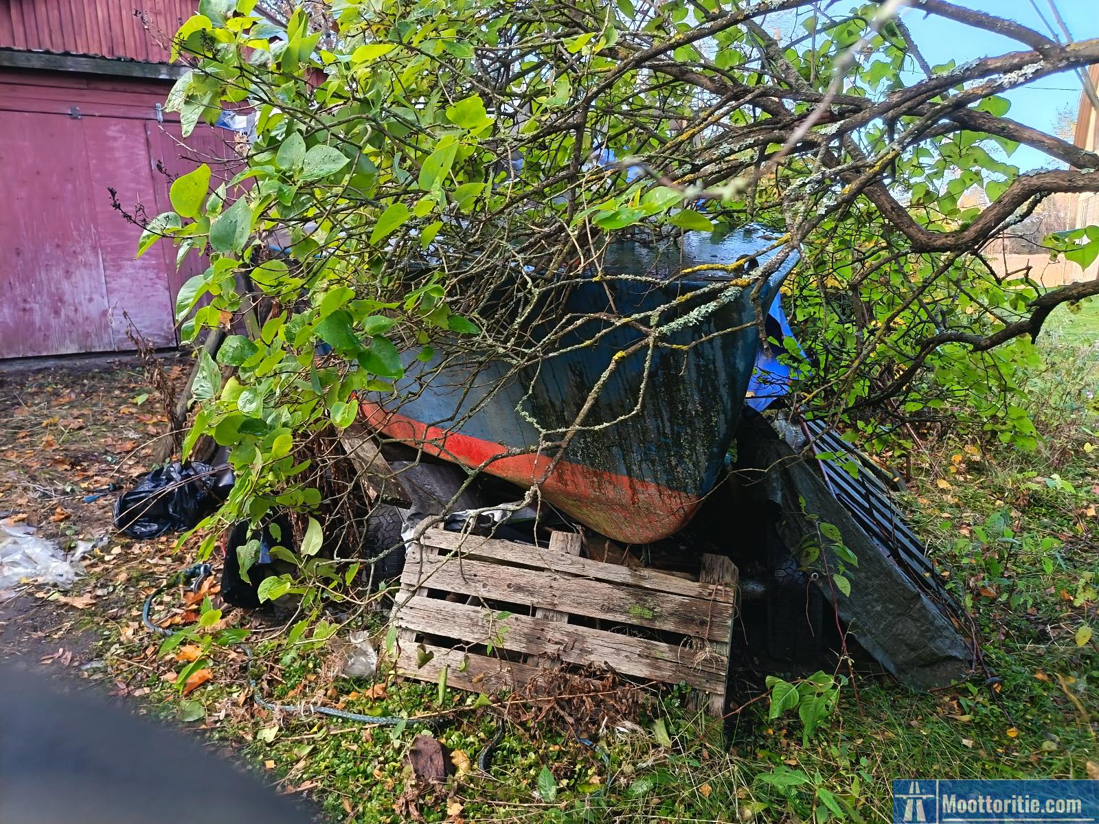 Kuolinpesä myy. Pirtuvene