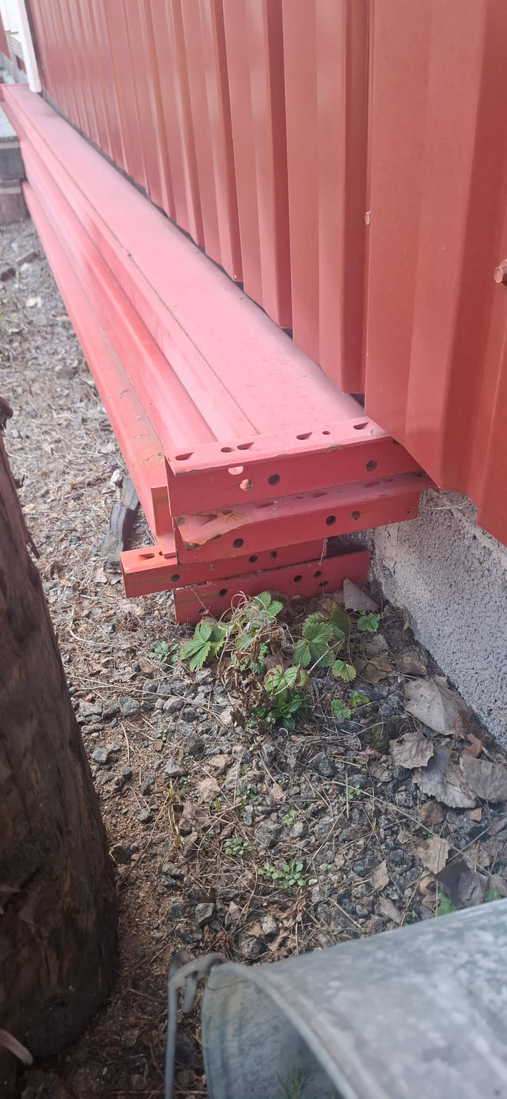 Erä kuormalavahyllyjen vaakapalkkeja